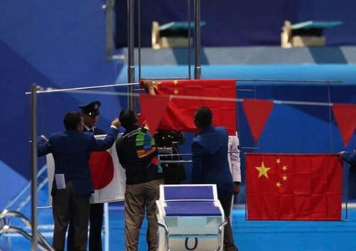覃海洋100米蛙夺冠，勇攀巅峰的辉煌时刻